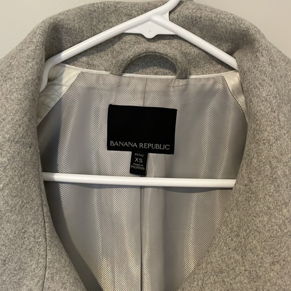 Like New Wool coat - Banana Republic XS - Picture 3 of 13